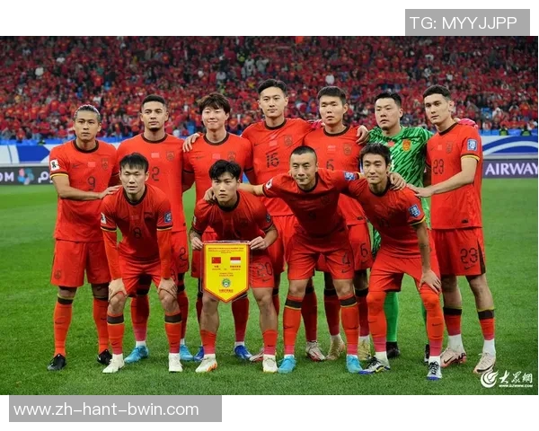 中国国家男子足球队奋勇拼搏追梦之旅展现青春力量与团队精神